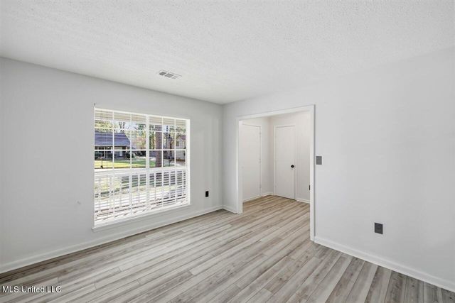 1534 Tracewood Drive, Jackson, MS 39211