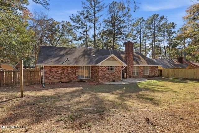 1534 Tracewood Drive, Jackson, MS 39211