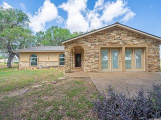 1935 E Fm 1518, St Hedwig, TX 78152