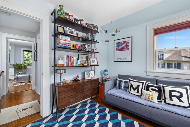 41 Hunter Avenue, Newport, RI 02840