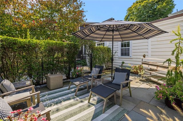 41 Hunter Avenue, Newport, RI 02840