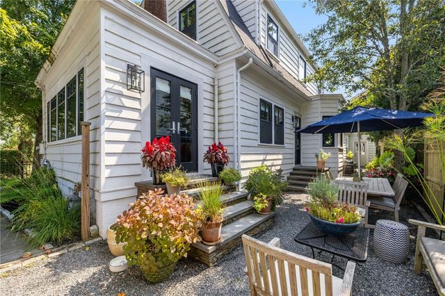 41 Hunter Avenue, Newport, RI 02840