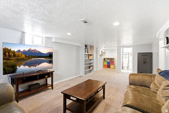 545 E 350 S, Clearfield, UT 84015