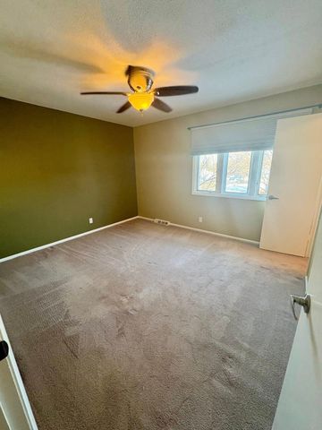 605 12th Avenue NW, Altoona, IA 50009