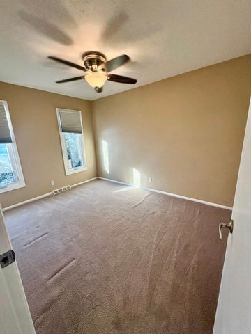 605 12th Avenue NW, Altoona, IA 50009