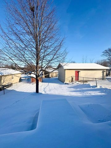 605 12th Avenue NW, Altoona, IA 50009