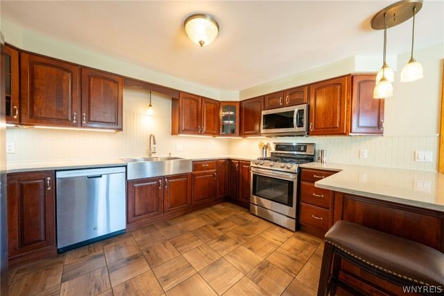 135 Alberta Drive, Amherst, NY 14226