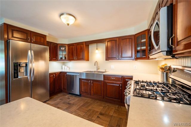 135 Alberta Drive, Amherst, NY 14226