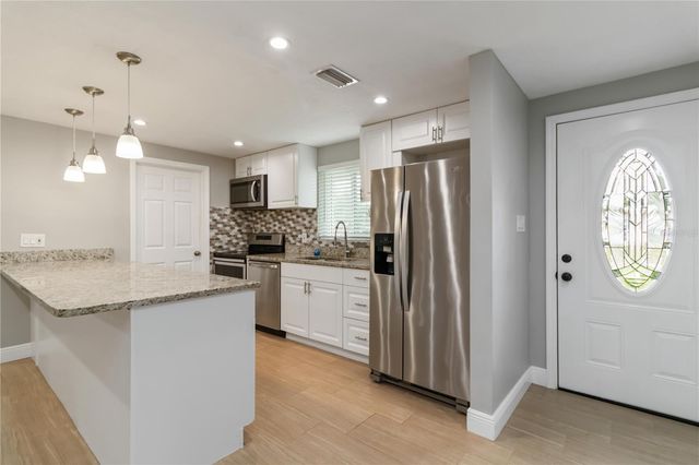 5823 22ND STREET W, Bradenton, FL 34207