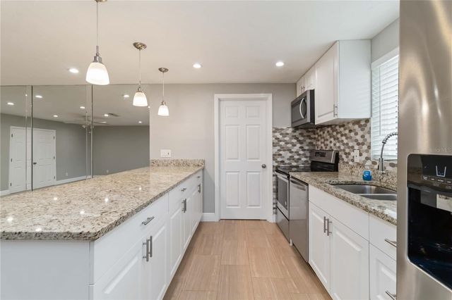 5823 22ND STREET W, Bradenton, FL 34207