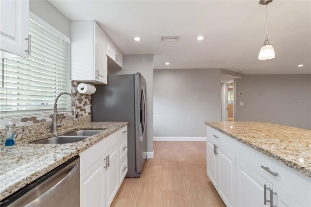 5823 22ND STREET W, Bradenton, FL 34207