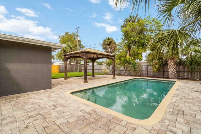 5823 22ND STREET W, Bradenton, FL 34207