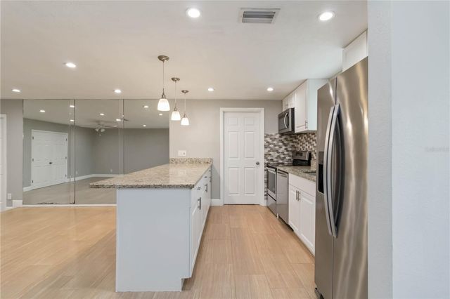 5823 22ND STREET W, Bradenton, FL 34207