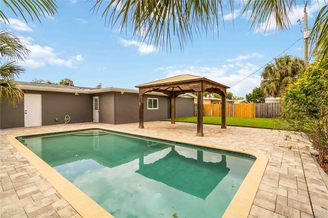 5823 22ND STREET W, Bradenton, FL 34207