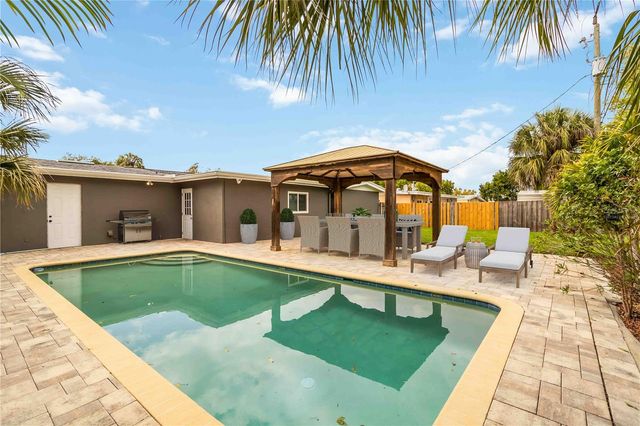 5823 22ND STREET W, Bradenton, FL 34207