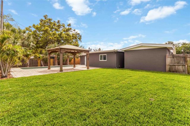 5823 22ND STREET W, Bradenton, FL 34207