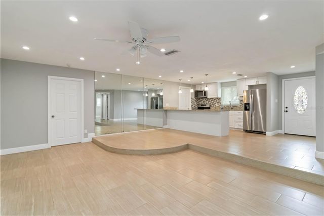 5823 22ND STREET W, Bradenton, FL 34207