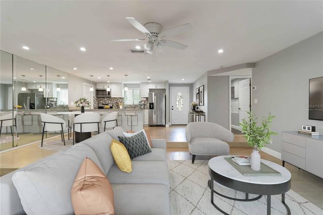 5823 22ND STREET W, Bradenton, FL 34207