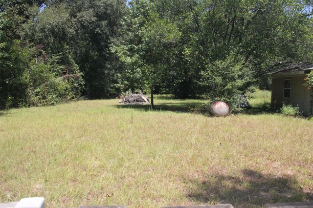130 County Road 389, Cleveland, TX 77328