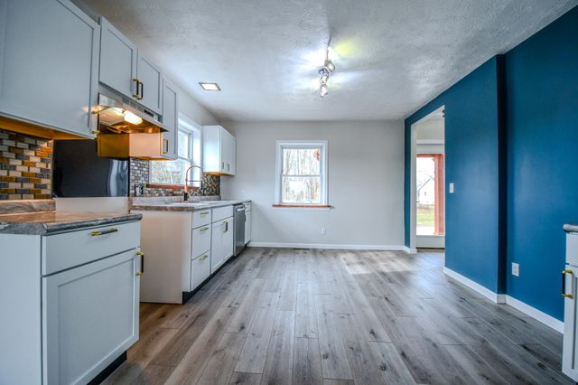 1885 Lake Road 1885 Lake Road, Medway, OH 45341