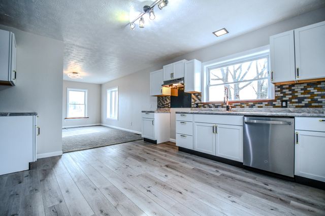 1885 Lake Road 1885 Lake Road, Medway, OH 45341