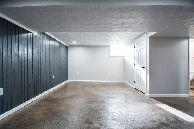 1885 Lake Road 1885 Lake Road, Medway, OH 45341