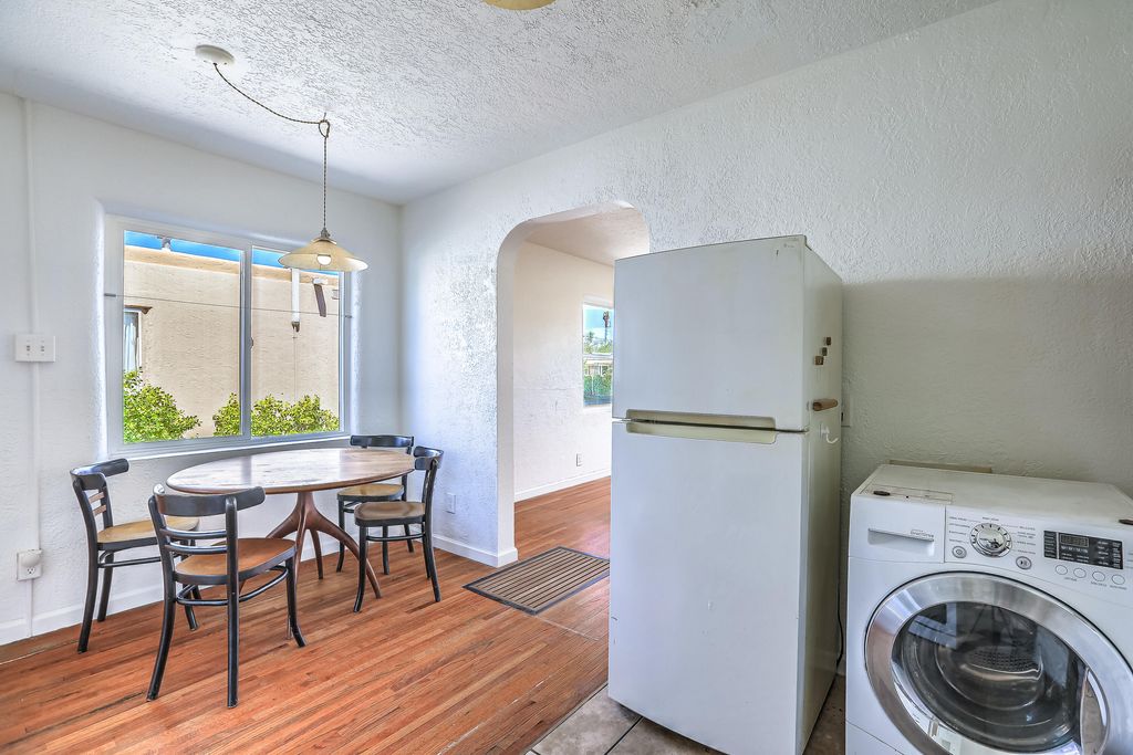 Image 13 of property listing at 3518 Eastern Avenue SE, Albuquerque, NM 87106