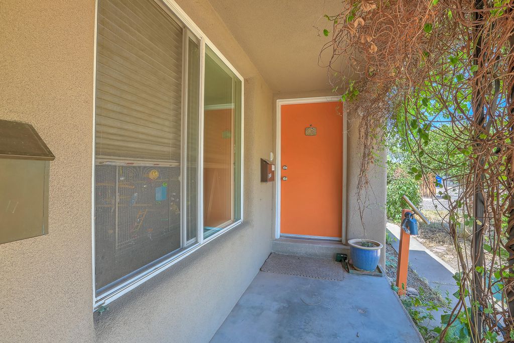 Image 2 of property listing at 3518 Eastern Avenue SE, Albuquerque, NM 87106