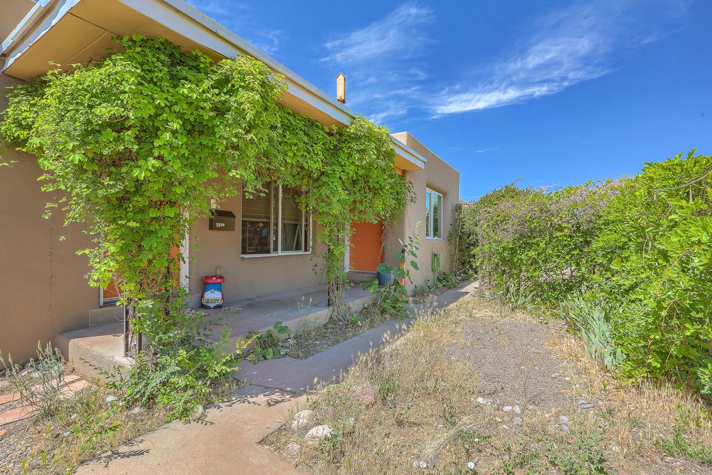 Image 23 of property listing at 3518 Eastern Avenue SE, Albuquerque, NM 87106