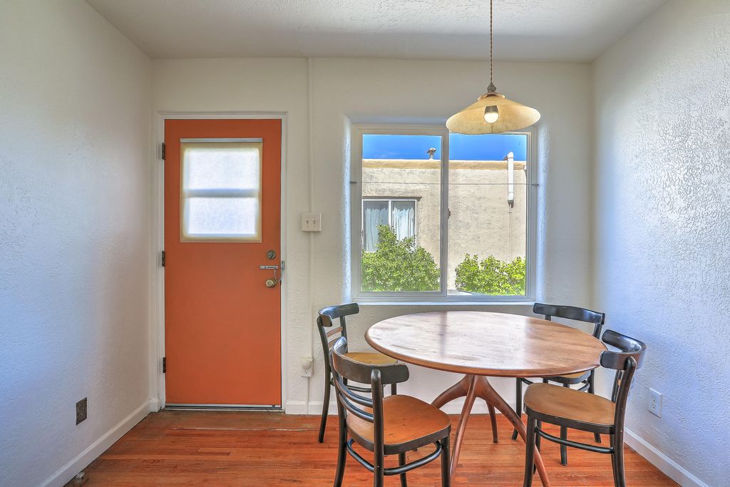 Image 9 of property listing at 3518 Eastern Avenue SE, Albuquerque, NM 87106