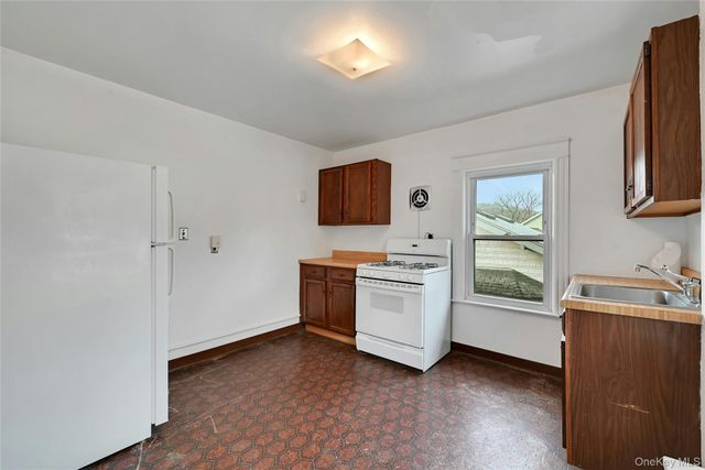 161 Washington Avenue, Pleasantville, NY 10570