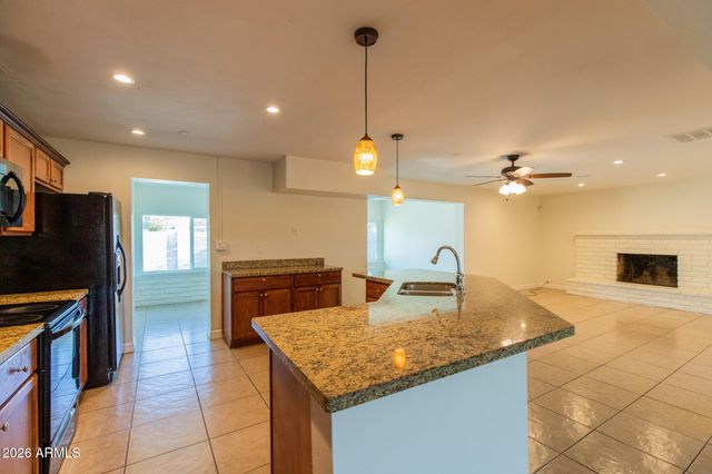 1603 E DEL RIO Drive, Tempe, AZ 85282