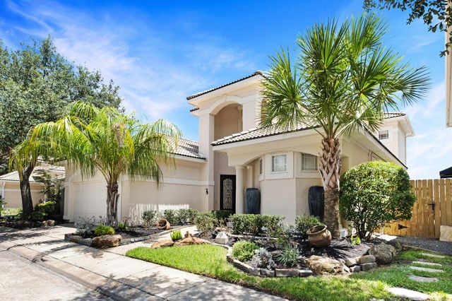 305 Harborside Circle, Kemah, TX 77565