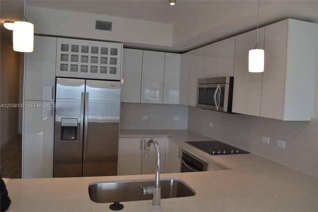 999 SW 1st Ave 3202, Miami, FL 33130