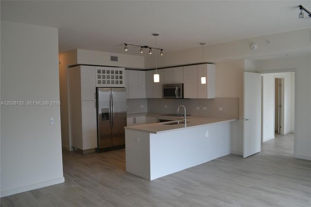 999 SW 1st Ave 3202, Miami, FL 33130