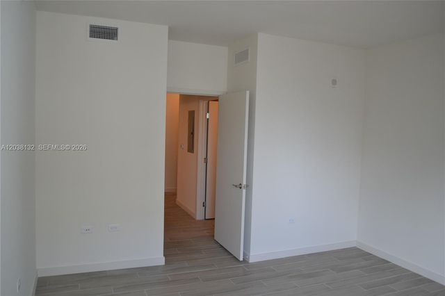 999 SW 1st Ave 3202, Miami, FL 33130