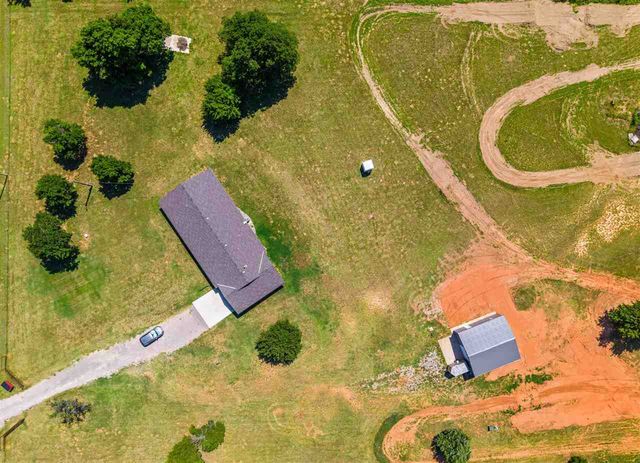 20077 NE Wolf Rd, Fletcher, OK 73541
