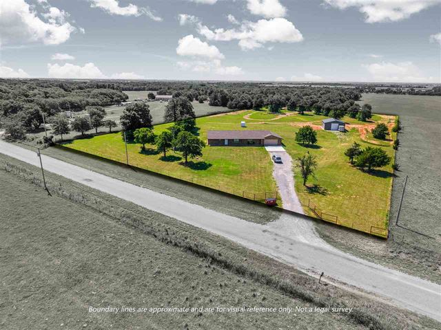20077 NE Wolf Rd, Fletcher, OK 73541