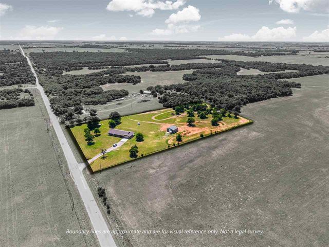 20077 NE Wolf Rd, Fletcher, OK 73541