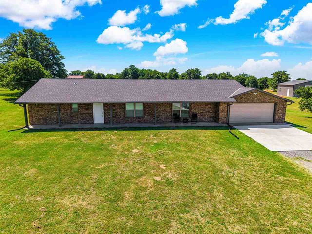 20077 NE Wolf Rd, Fletcher, OK 73541