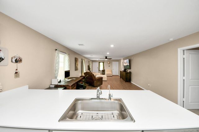 332 Riverwood Village Lane, Sealy, TX 77474