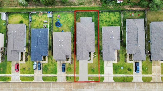 332 Riverwood Village Lane, Sealy, TX 77474