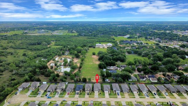 332 Riverwood Village Lane, Sealy, TX 77474