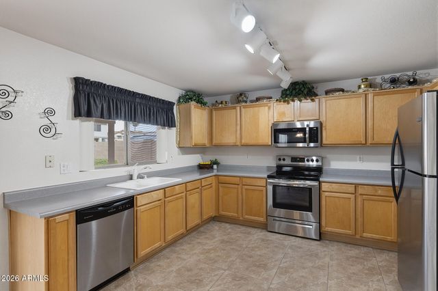 15906 W COTTONWOOD Street, Surprise, AZ 85374