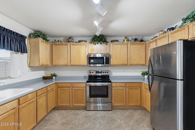 15906 W COTTONWOOD Street, Surprise, AZ 85374