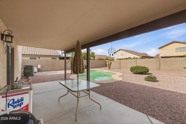 15906 W COTTONWOOD Street, Surprise, AZ 85374