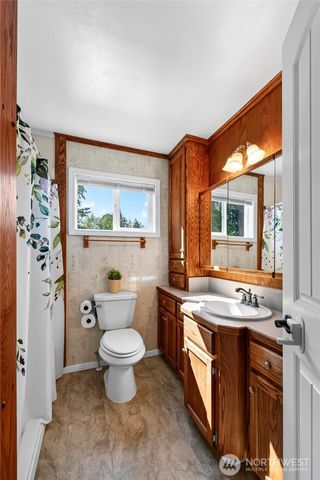 10104 48th Avenue E, Tacoma, WA 98446