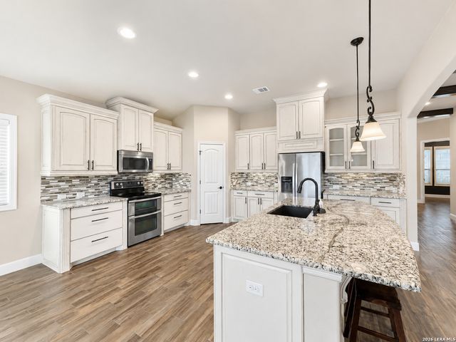 1609 CALVIN LOOP, New Braunfels, TX 78130