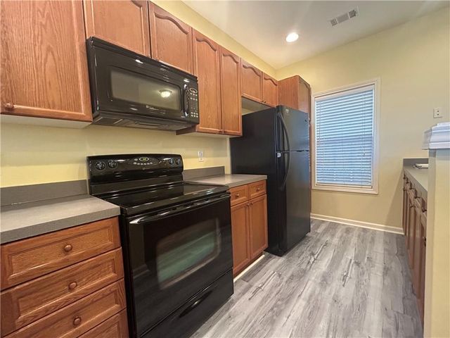 1992 Hoods Fort Circle NW 22, Kennesaw, GA 30144