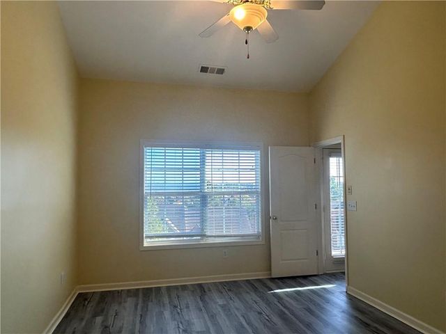 1992 Hoods Fort Circle NW 22, Kennesaw, GA 30144